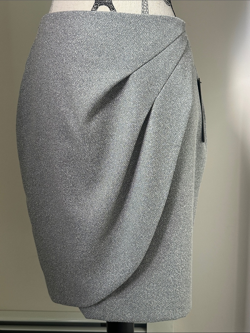 Donna Karan New York Size 4 Tailored Draped Pencil Skirt in Gray